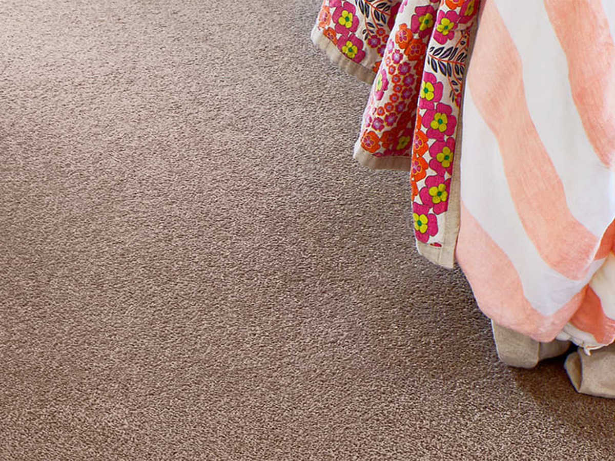 Polyester carpet